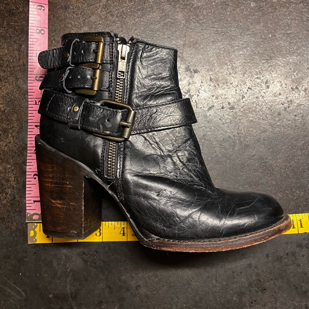 Free Bird Black Booties with Buckles & Red Leather Tassels, 8 - Picture 11 of 11
